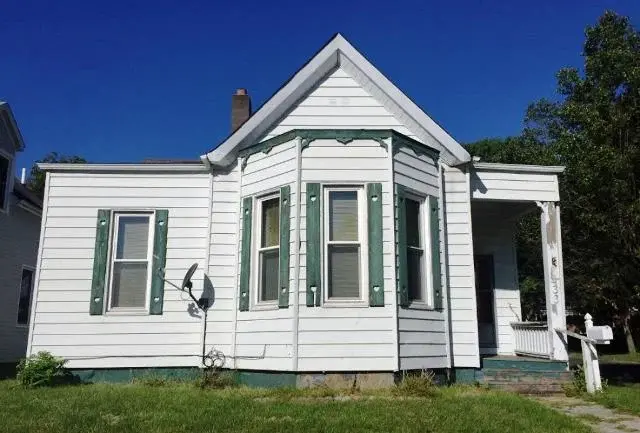 N Charles St, Belleville, IL 62220