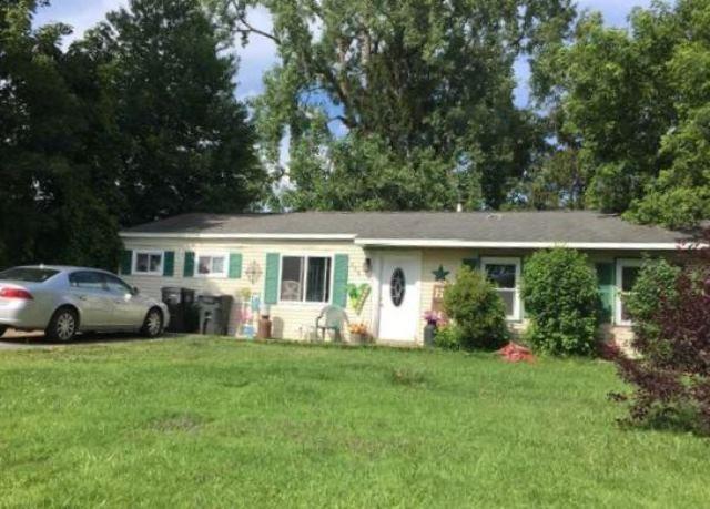 Resseguie Dr, Syracuse, NY 13209