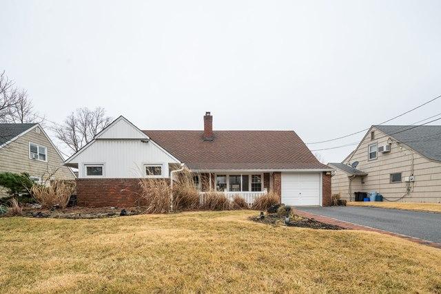 Bulaire Rd, East Rockaway, NY 11518