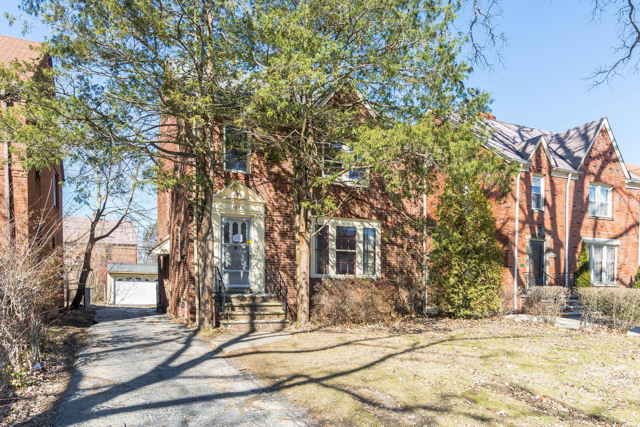 Bainbridge Rd, Cleveland, OH 44118