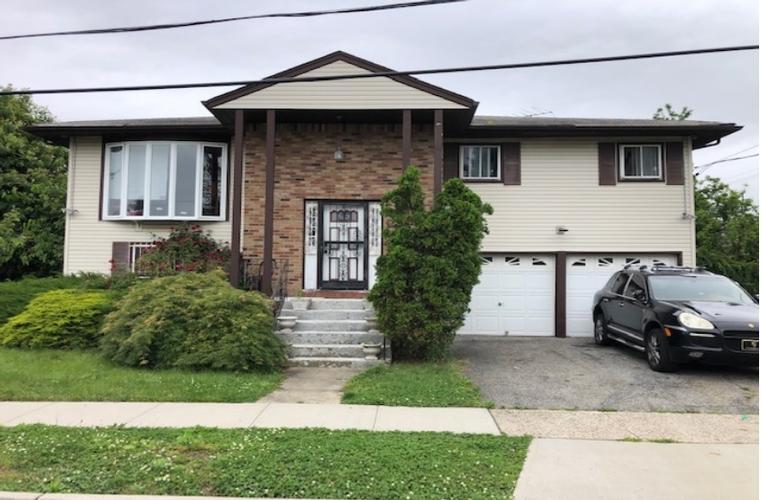 Teresa Pl, Hempstead, NY 11550