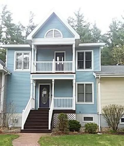 Sarazen St, Saratoga Springs, NY 12866