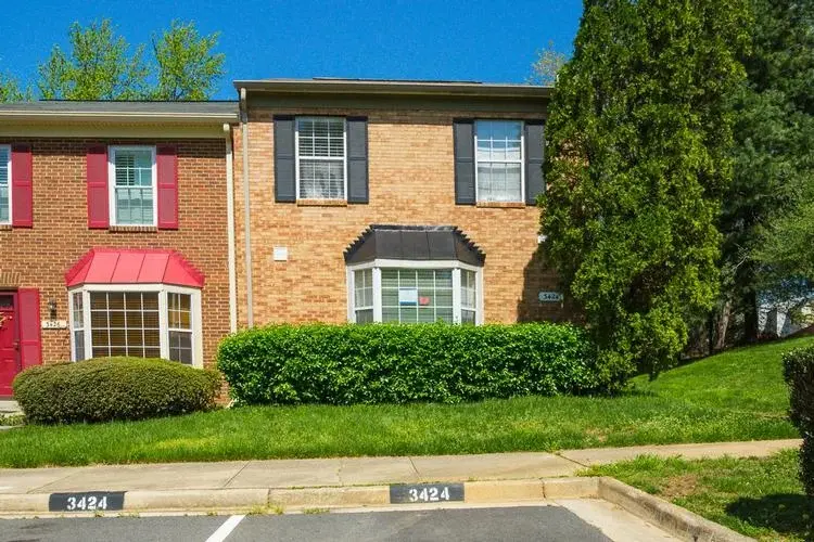 Ascot Ct, Woodbridge, VA 22192