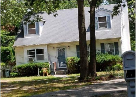 Auborn Ave, Shirley, NY 11967
