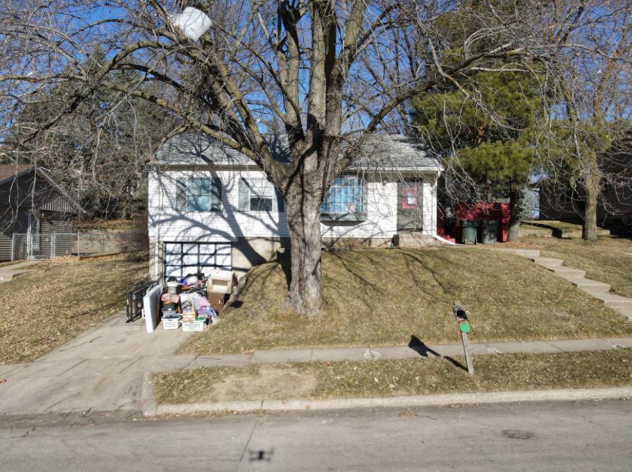 W 25th St, Sioux City, IA 51103