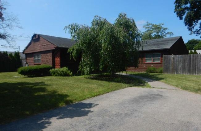 Whippoorwill Rd, Warwick, RI 02888