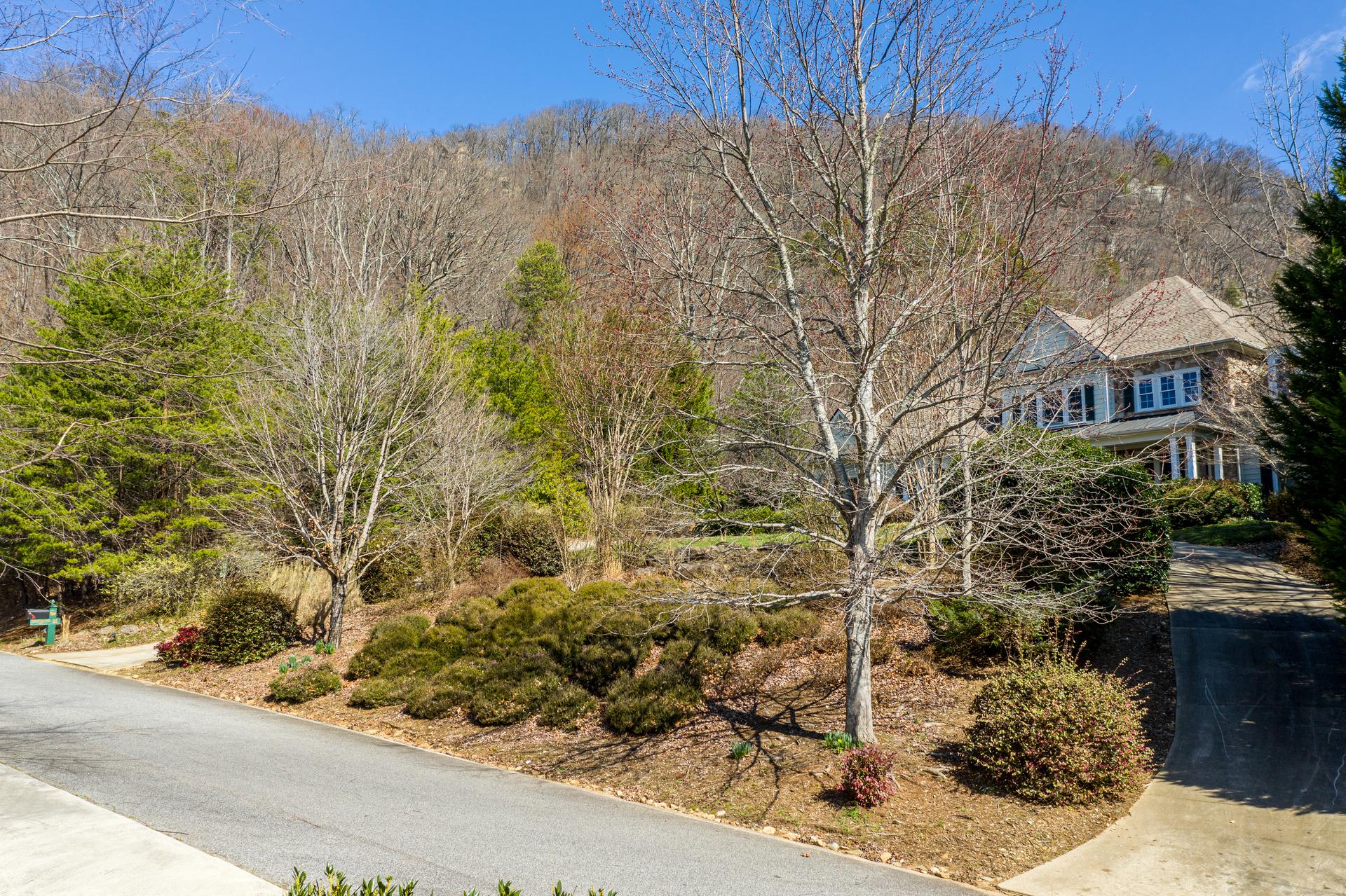 Mountain Oak Ln, Travelers Rest, SC 29690