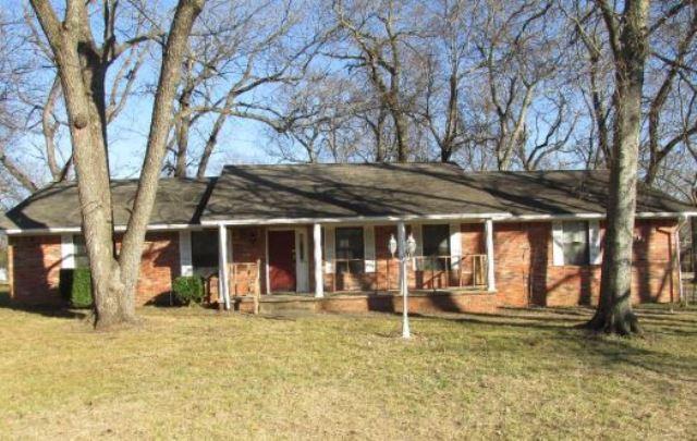 N Hopi St, Chouteau, OK 74337