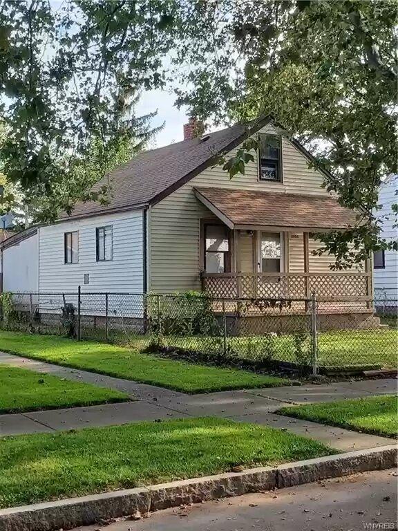 B St, Niagara Falls, NY 14303
