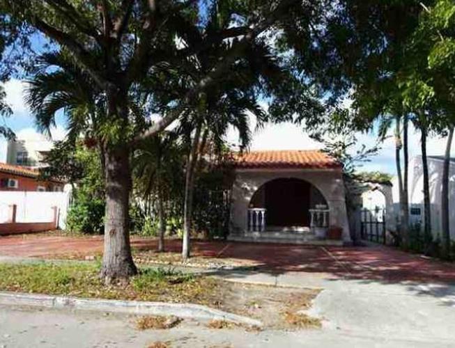 Sw 14th St, Miami, FL 33145