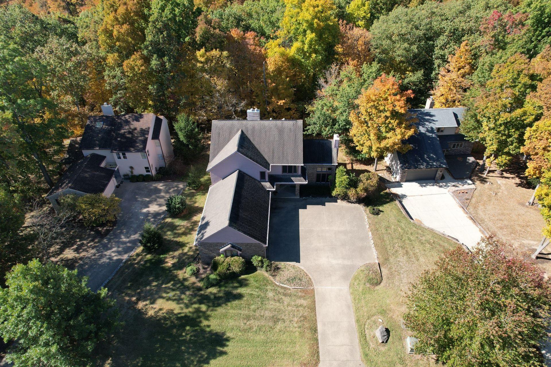 S Harbour Pointe Dr, Bloomington, IN 47401