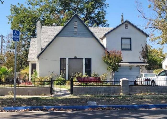 N Calaveras St, Fresno, CA 93728