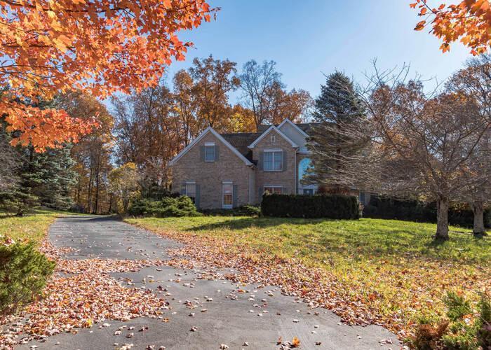 Wellington Dr, Long Valley, NJ 07853
