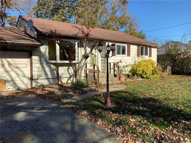 W Willow St, Brentwood, NY 11717