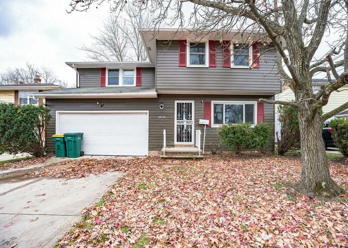 Summit Ave, Maple Heights, OH 44137
