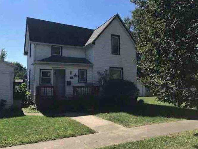 E Patton St, Paxton, IL 60957