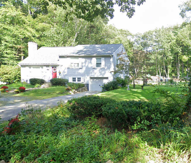 Mossman Rd, Sudbury, MA 01776