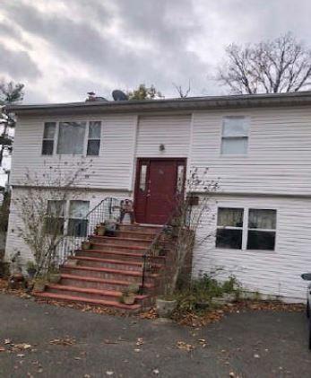Manetto Hill Rd, Plainview, NY 11803