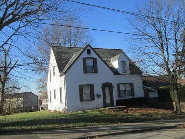 Mohawk Dr, New Kensington, PA 15068