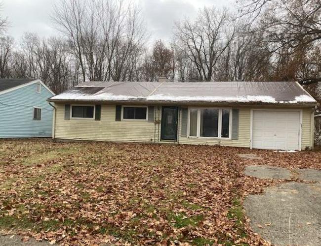 Brentwood Dr, Anderson, IN 46011