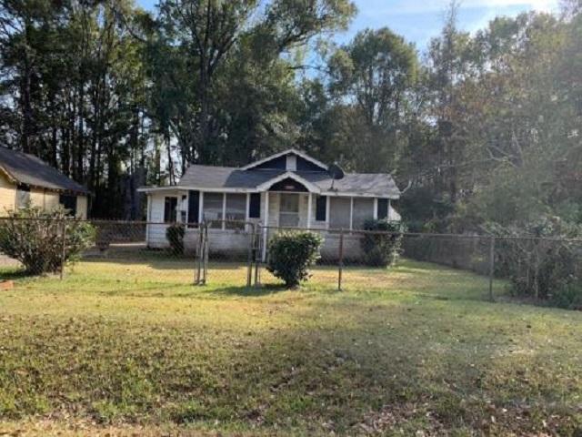 Lee Ave, Bastrop, LA 71220