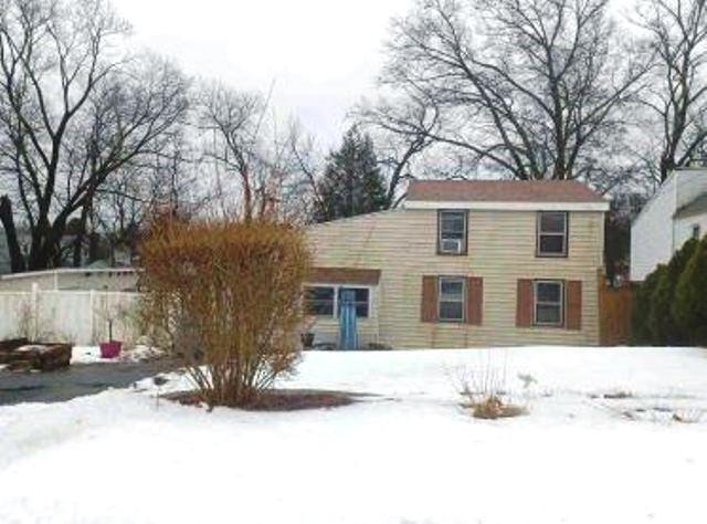 Prentice St, Plainville, CT 06062