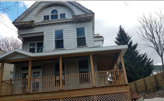 Prospect Ave, Troy, NY 12180