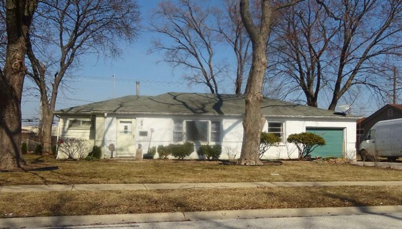 E Berkley Ln, Hoffman Estates, IL 60169