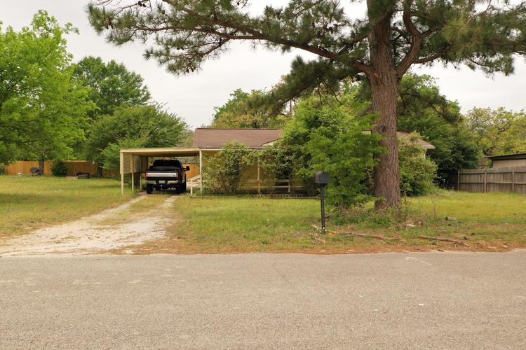Grace Ave, Rockdale, TX 76567