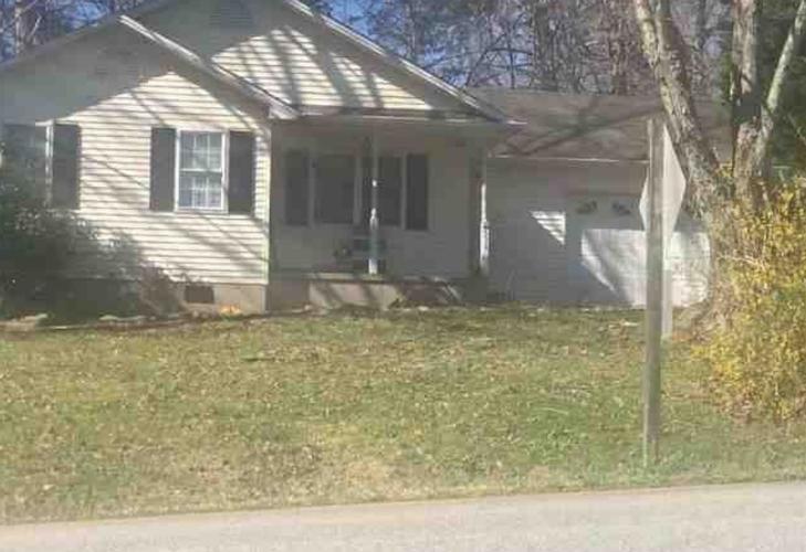 Faulkner St, Cleveland, GA 30528