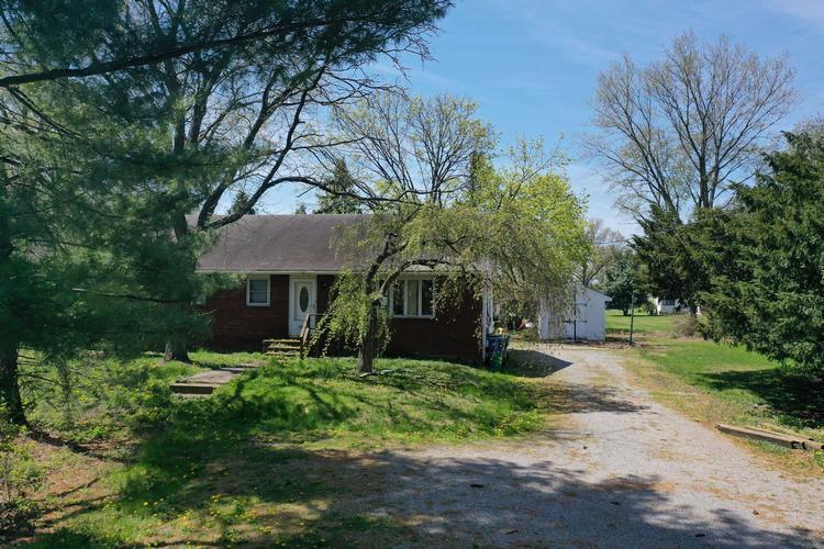 Edgely Rd, Levittown, PA 19057