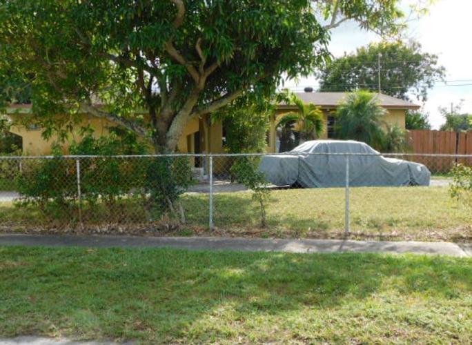 Nw 13th St, Lauderhill, FL 33313