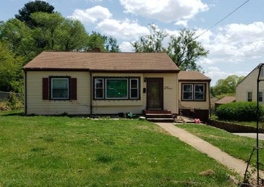 Vancouver Dr Nw, Roanoke, VA 24012