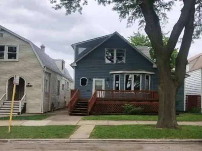 W Patterson Ave, Chicago, IL 60641