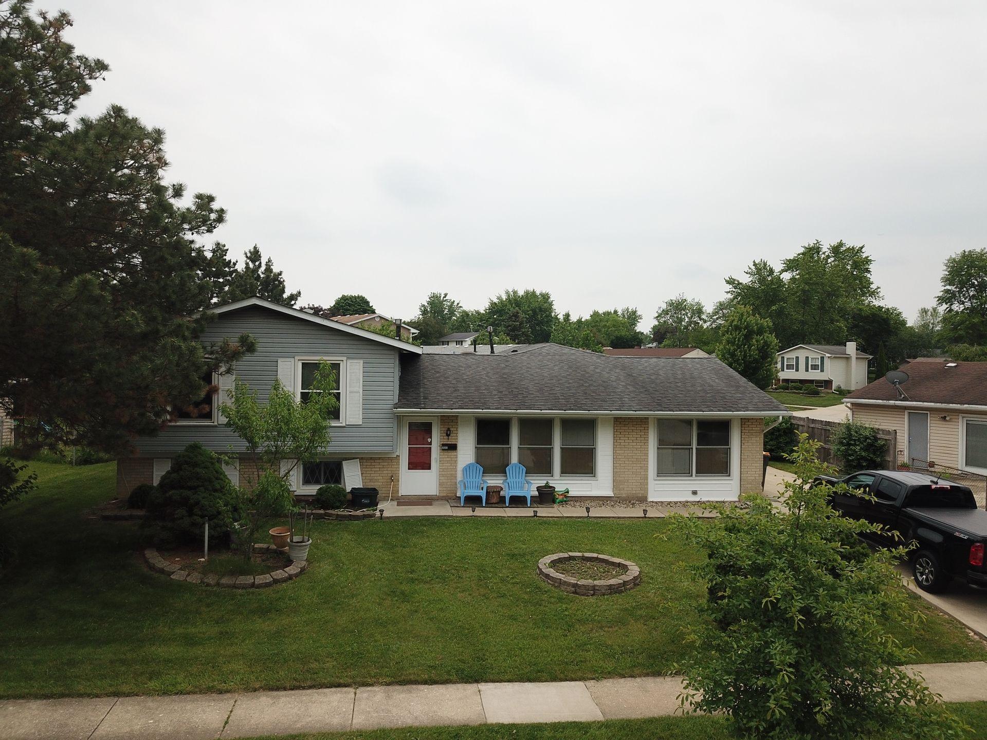 Jill Ln, Streamwood, IL 60107