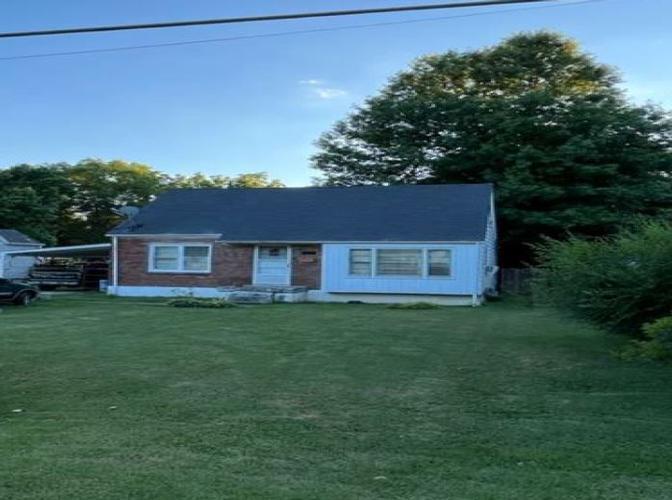Brenda Dr, Louisville, KY 40219