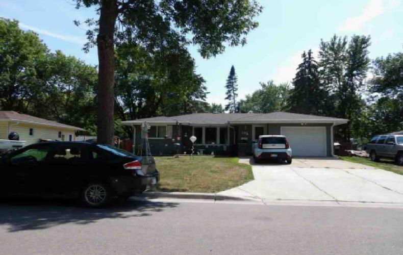 11th Ave Ne, Hutchinson, MN 55350