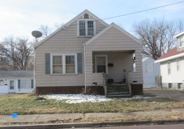 E Gift Ave, Peoria, IL 61603