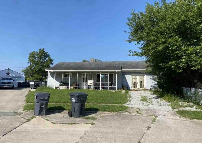 Mohawk Ct, Anderson, IN 46012