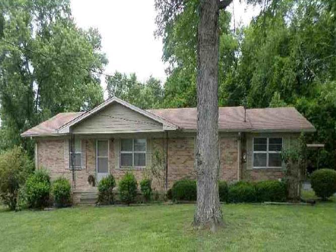 Trousdale Ct, Hartsville, TN 37074