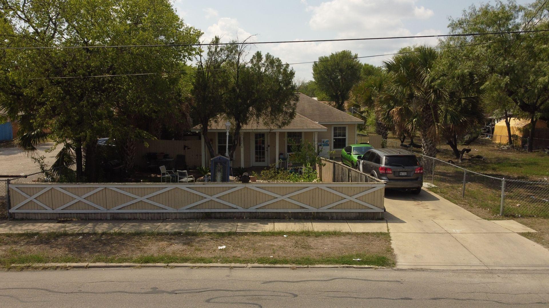 W Poplar St, San Antonio, TX 78228