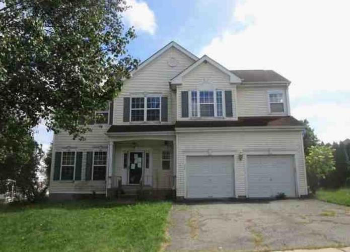 Stonehenge Dr, Phillipsburg, NJ 08865