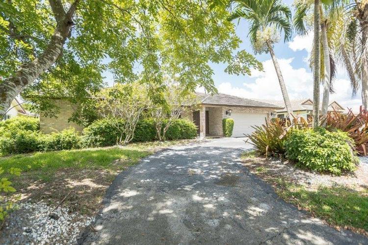 Nw 3rd Pl, Coral Springs, FL 33071
