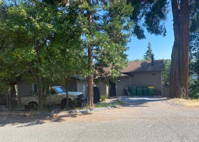 Eight Mile Rd, Camino, CA 95709