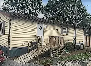 Crystal Dr, Manheim, PA 17545