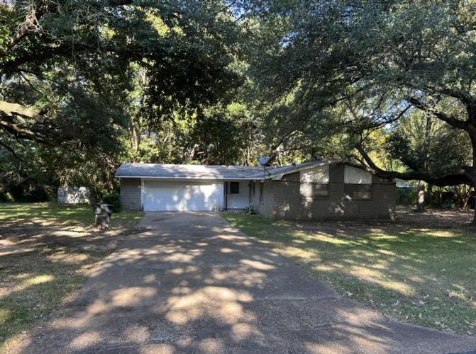 Parkdale Dr, Shreveport, LA 71108