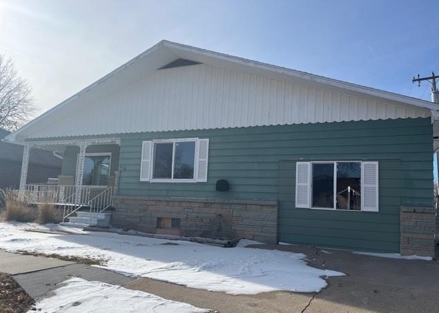 Gilmore St, Gibbon, NE 68840
