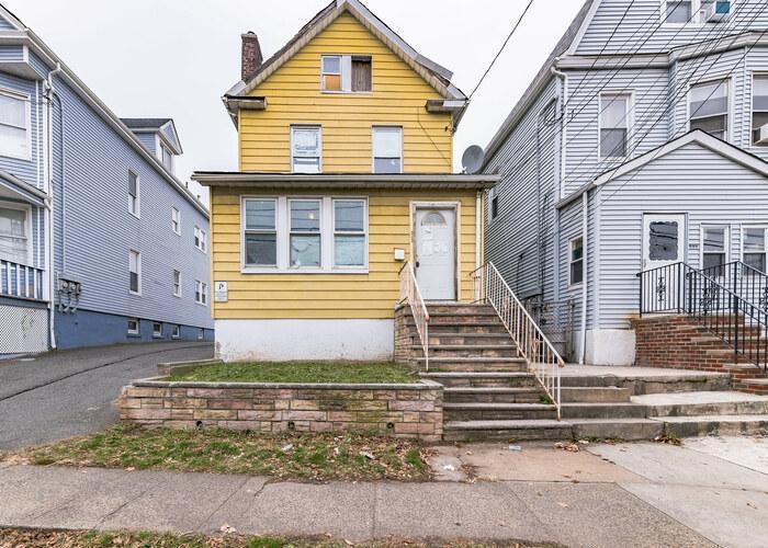Jackson Ave, Elizabeth, NJ 07201