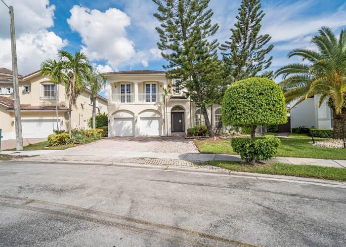 Nw 113th Ct, Doral, FL 33178