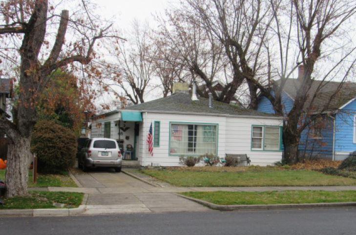N Peach St, Medford, OR 97501